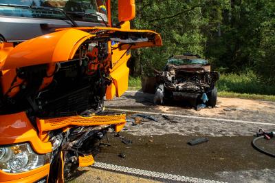 Wellendingen: 58-Jaehriger stirbt nach Frontalzusammenstoss 